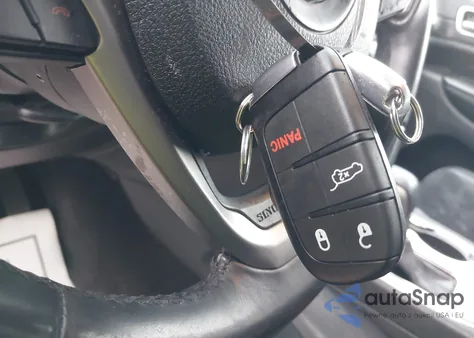 2018 Jeep Grand Cherokee Laredo E 4X4 z USA, uszkodzony, nr VIN 1C4RJFAG6JC295348